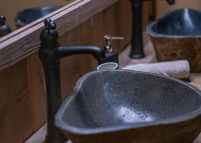 Wolny Glamping Na Mazurach 豪华帐篷 Lawki